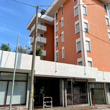 Apartamento Via Roma Angera